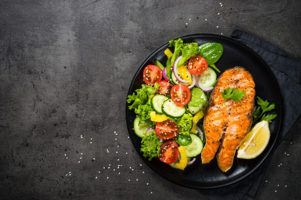 grilled-salmon-fish-steak-with-vegetables